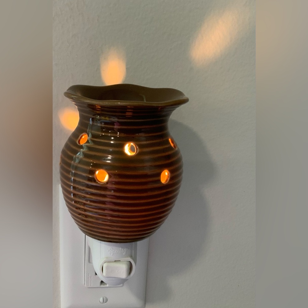 Scentsy brown plug in warmer